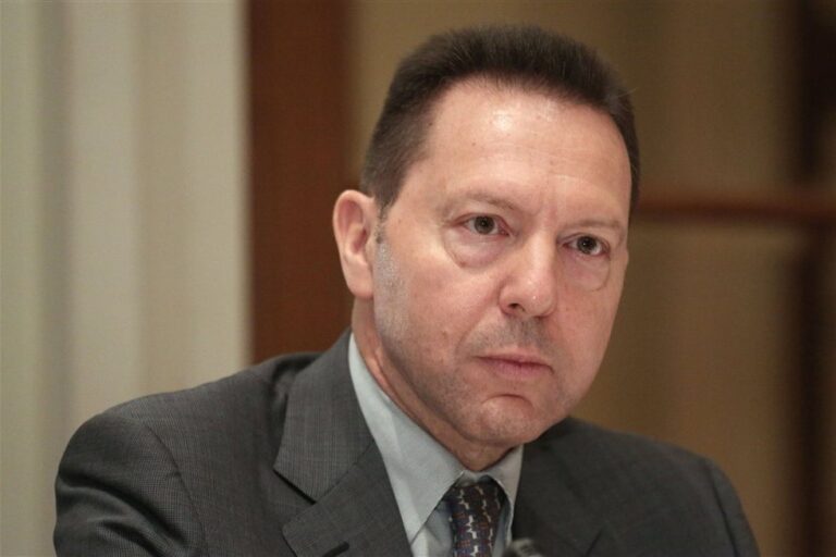 Όταν ζητάει ΑΠΑΙΤΕΙ, όταν καλείται ΑΡΝΕΙΤΑΙ η ΤτΕ