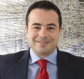 Η εξέλιξη της διαμάχης Τσεσμετζόγλου-ΣΕΜΑ τραυματίζει την ασφαλιστική αγορά