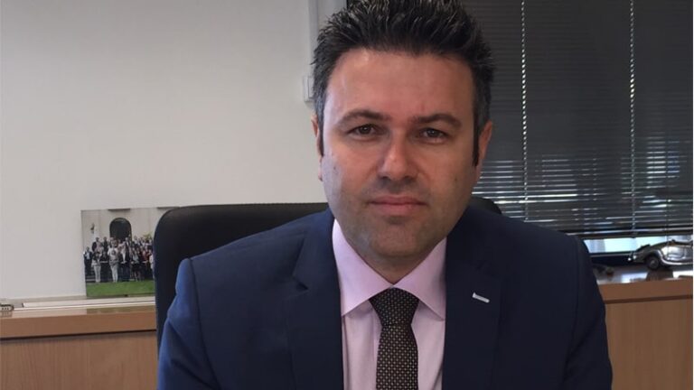 Η ΑΧΑ ανανέωσε το πρόγραμμα ασφάλισης μικρομεσαίων επιχειρήσεων, Business4all
