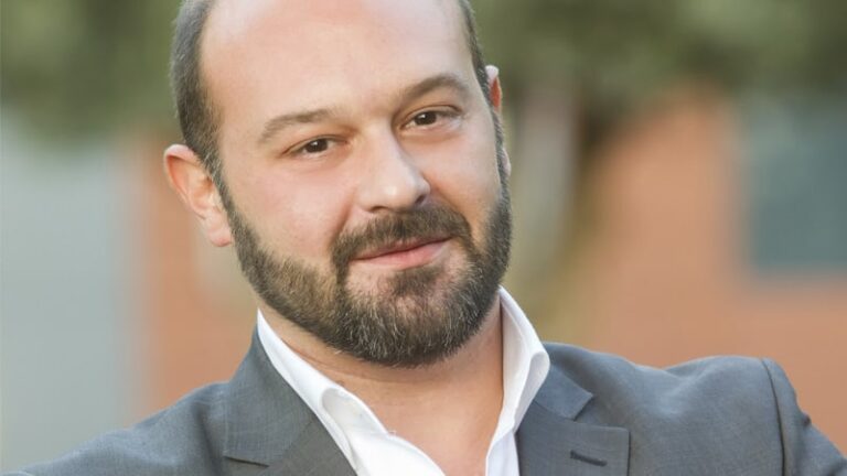 Head of Communications στην Eurolife ERB ο Νίκος Κακολύρης
