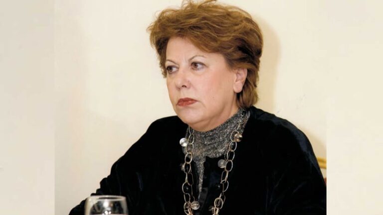 Με εξώδικο απαντά η κα Δ. Λύχρου στον κ. Δ. Παπανικολάου