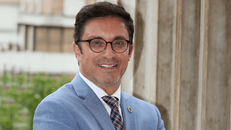 O Κάρολος Μαρκουίζος αναλαμβάνει το Mentoring της ομάδας Ζωής της Απόλλων