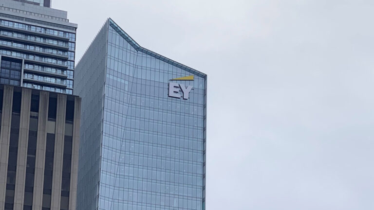 ΕΥ: Στην Ελλάδα μία από τις 500 μεγαλύτερες οικογενειακές επιχειρήσεις του κόσμου