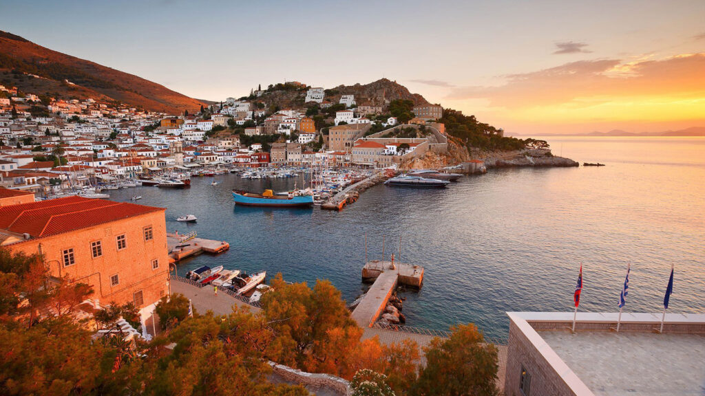 Από την Ύδρα, σύντομα και περιεκτικά…