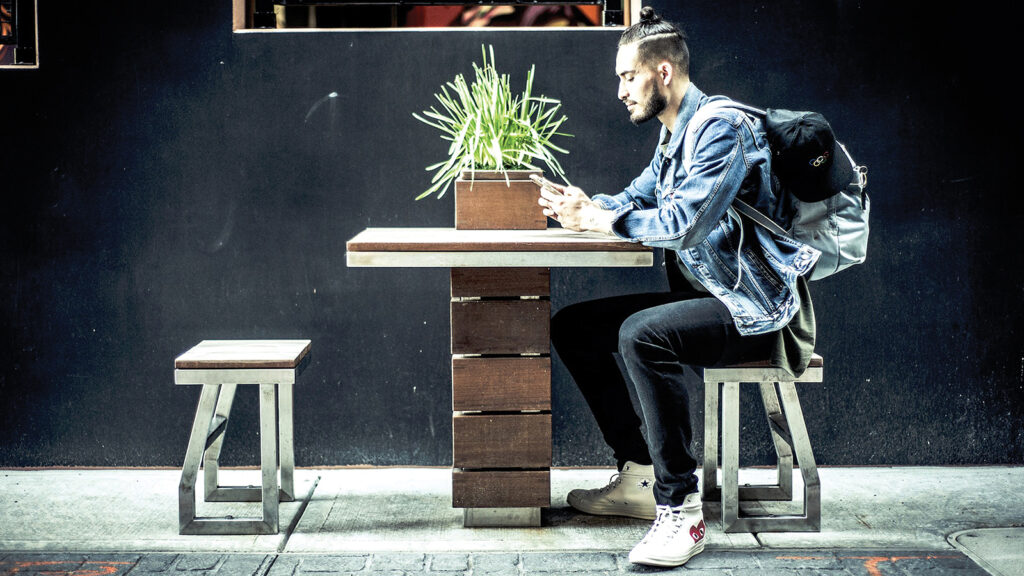 Γιάννης Τσαλπαράς: I am just a millennial