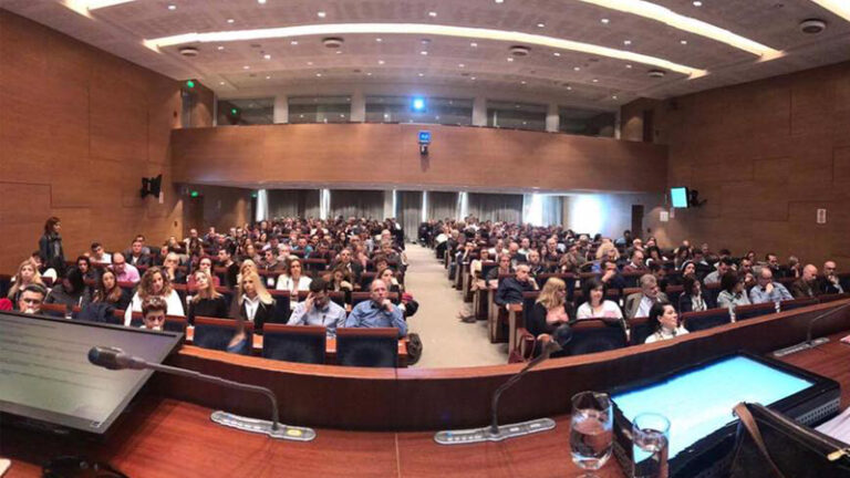 Η Τράπεζα της Ελλάδος απαιτεί παροχή στοιχείων