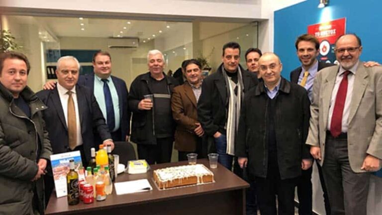 Κοπή πίτας για το υποκατάστημα της ΟΡΙΖΩΝ στη Λάρισα
