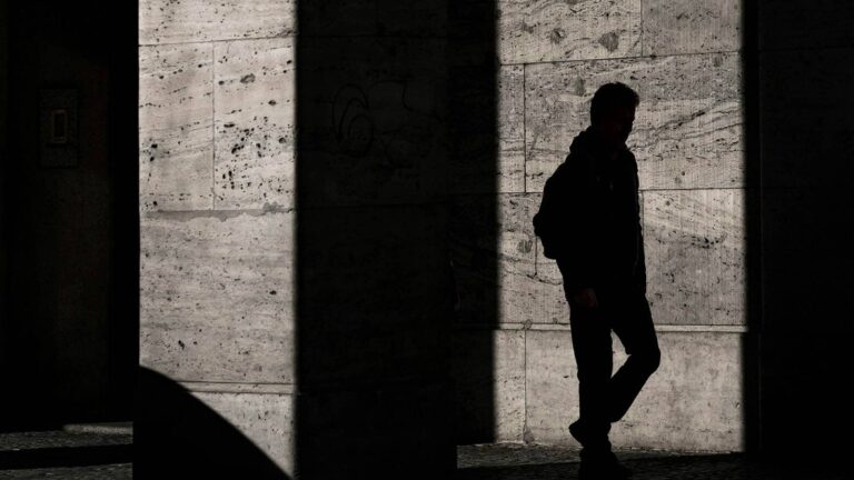 Αν δεν βάλει κάποιος το χέρι του, κάποιος θα πάρει πόδι! (Editorial, Μάρτιος 2024)