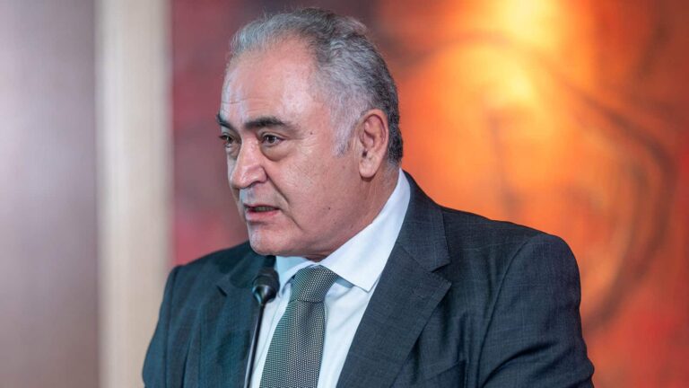 Γ. Χατζηθεοδοσίου: «Φρένο» στις αυξήσεις των ασφαλίστρων υγείας