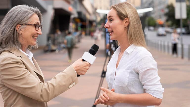 ΕΑΕΕ: "Street interview" με αφορμή την Ημέρα Ασφάλισης