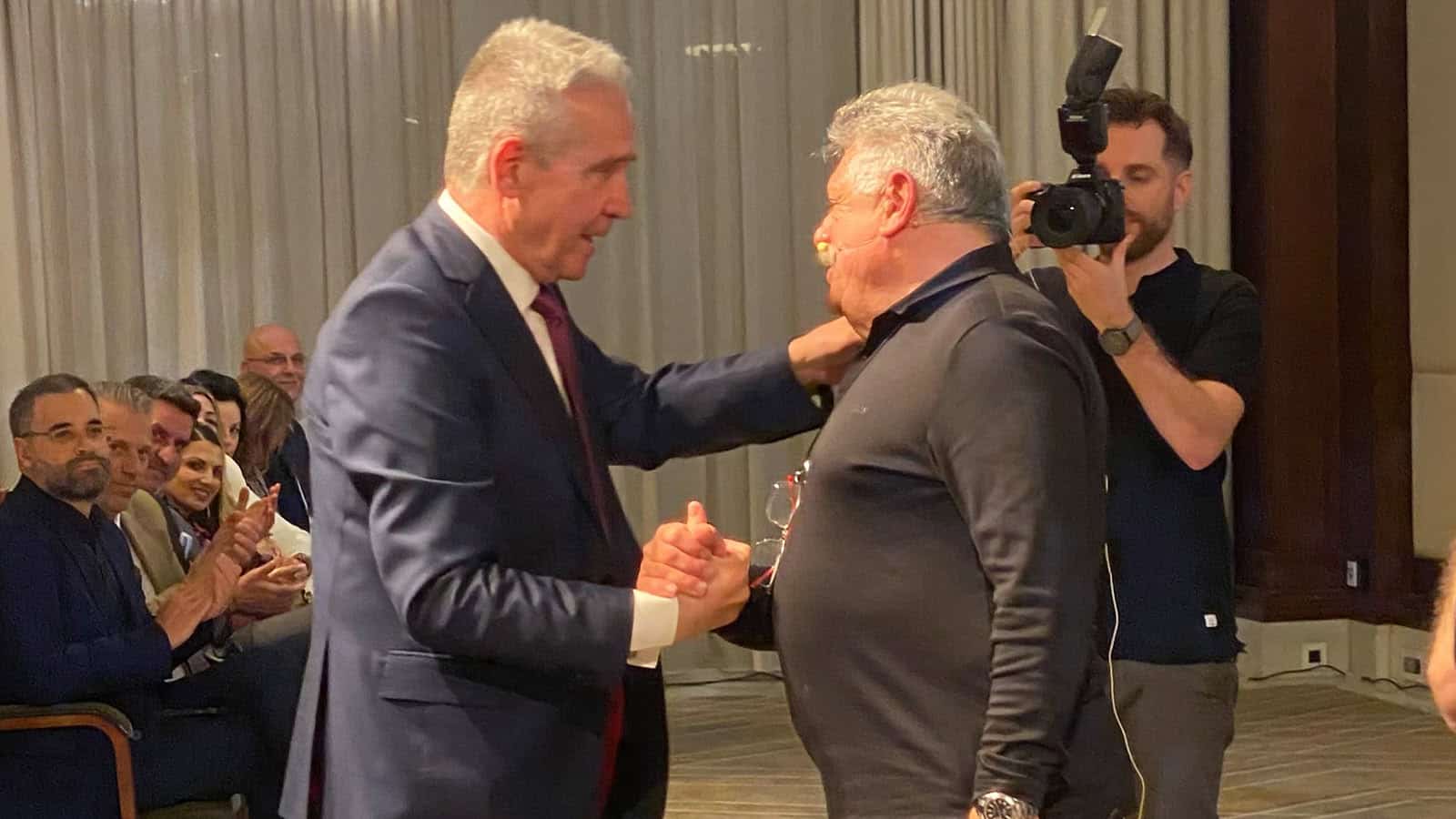 Επιθεώρηση Χρήστου Χρυσολόγου: Δημιουργώντας Αστέρια! Επιθεώρηση Χρήστου Χρυσολόγου: Δημιουργώντας Αστέρια!