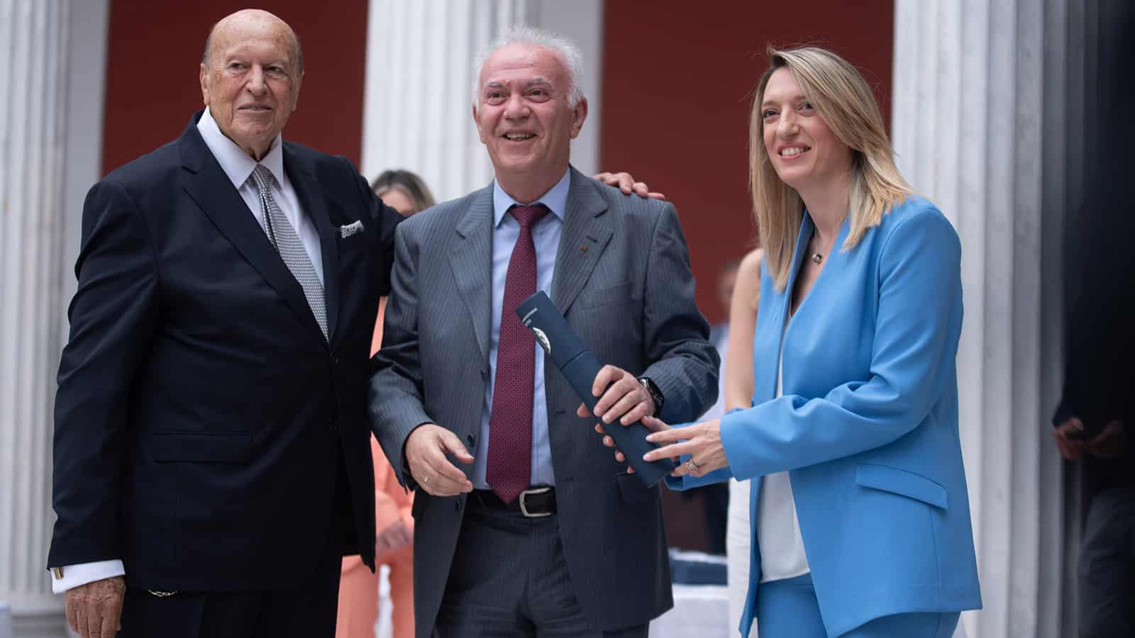 Η ΕΔΙΠΤ στα 39α Δημοσιογραφικά Βραβεία του Ιδρύματος Μπότση Η ΕΔΙΠΤ στα 39α Δημοσιογραφικά Βραβεία του Ιδρύματος Μπότση