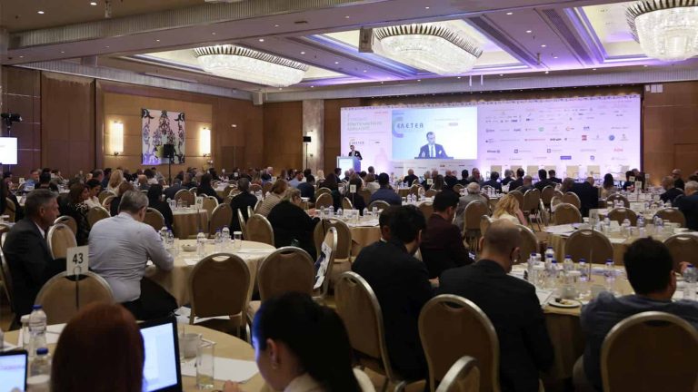 Με σημαντικές ανακοινώσεις και έναν δημιουργικό διάλογο άνοιξε το 6ο Συνέδριο Επαγγελματικής Ασφάλισης