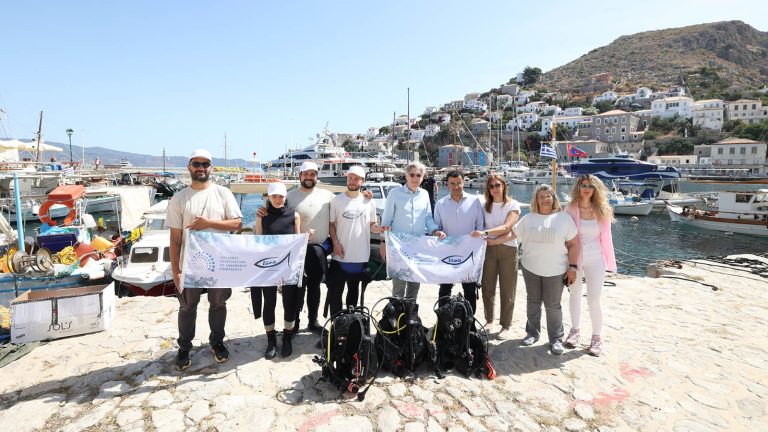 ΕΑΕΕ: Πρωτοβουλία καθαρισμού του λιμανιού της Ύδρας σε συνεργασία με την iSea