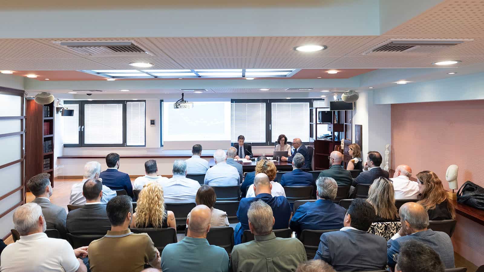 Γραφείο Διεθνούς Ασφάλισης: Νέα Διαχειριστική Επιτροπή Γραφείο Διεθνούς Ασφάλισης: Νέα Διαχειριστική Επιτροπή