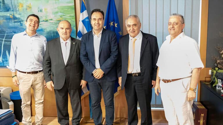 Συνάντηση ΕΕΑ – Παπαστεργίου: «Φως» για τη λύση του προβλήματος των ανασφάλιστων οχημάτων το αμέσως επόμενο διάστημα